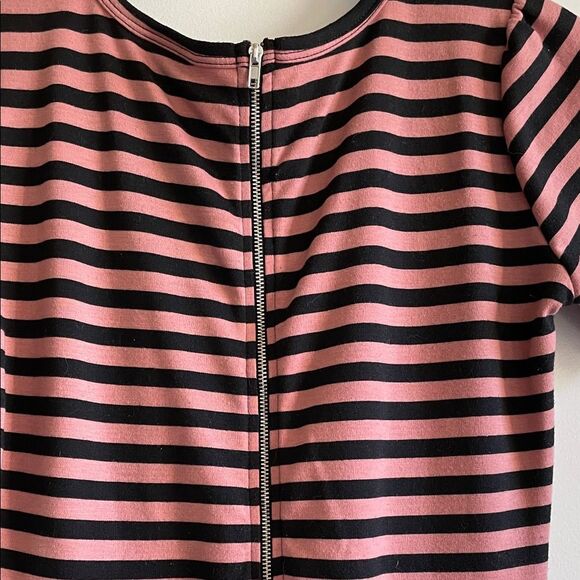 2for$20 LuLaRoe Amelia Black and Pink Striped Dress pockets zip, small - Picture 7 of 9